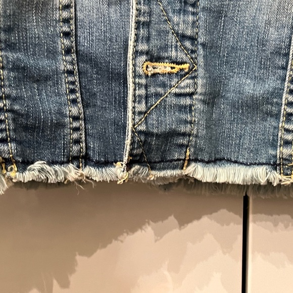 ANTHROPOLOGIE $295 Denim jacket with tapestry sleeves and plaid cuffs. - Picture 8 of 9